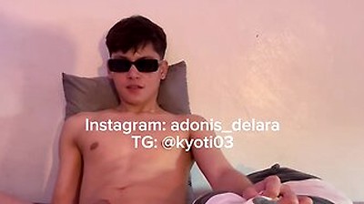 Finingger Ko Si Keanu Habang Jinajakol Sya, Sarap Daw Tangina