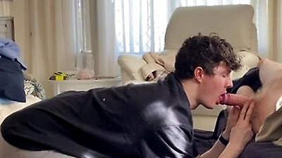 Morning Blowjob And Cum Swallow