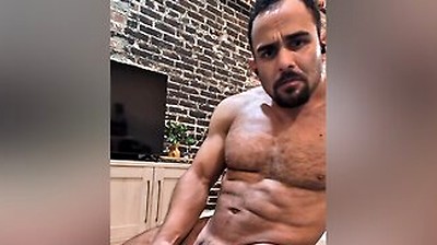 Bodybuilder Benji Bastian Strokes Thick Cock