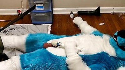 Fizzy Tortures His Balls With A Robospanker