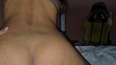 Esta Flaquita Si Que Sabe Mover Su Culito