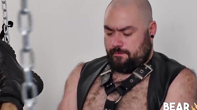 Wild BDSM Bareback with Bear Silian and Tom Fox