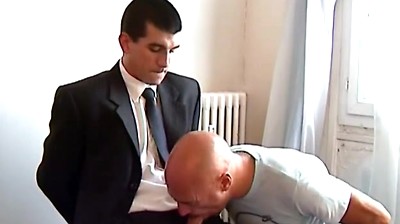 Full Video: a Innocent Str8 Neighbour Serviced his Big Cock by a Guy!