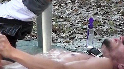 Blindfolded Zack Matthews Keeps His Dick Hard Despite Pain