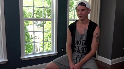 Getting to Know: Dorian Kross a 24 Year old Straight Boy