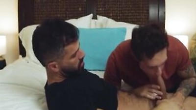Garoto Se Apaixona Pelo Sequestrador E Volta Para Foder Com Ele - Sindrome De Estocolmo (legendado) 7 Min