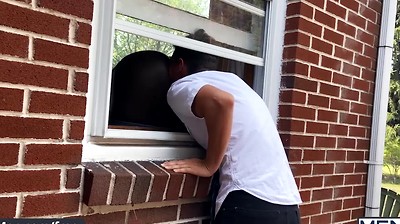 Ty Shine isn't Interested for Bruno Cartella's Meeting, he Prefers to Fuck his Stuck Ass