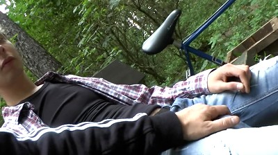 HANDJOB AND PISSING IN PUBLIC PARK