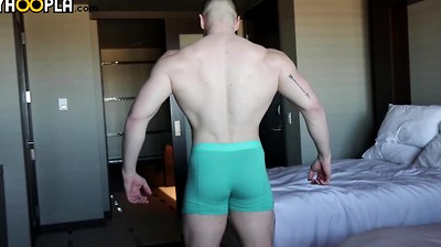 Bodybuilder Joey Russo Jerks His Cock And CUMS