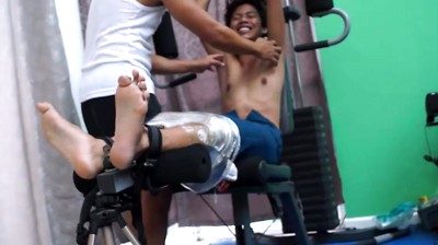Idol Tickled On The Gym