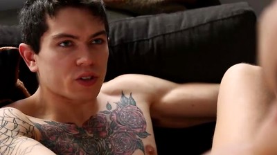 Clark Davis is welcomed by Taylor Reign with a HARD & Sizzling RAW Fuck