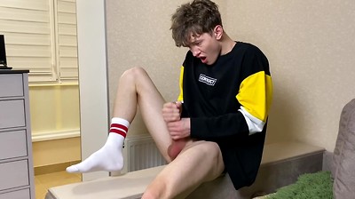 Cute Boy Jerking his Monster Dick before go to Bed / Goodnight !!! / Horny