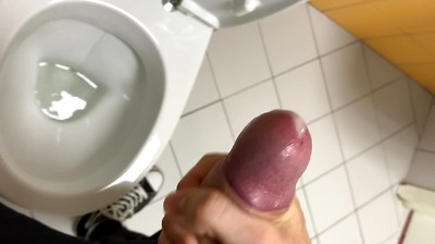 Hot Boy Jerkin off in Toilet at Gym (RISKY)/ almost Caught ! /hunks /cute