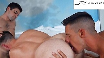 Parker Hayes Takes Two Dick Of Johnny Rapid And Jax Thirio Inside His Tight Ass
