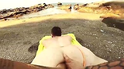 Yoshi Kawasaki Stretches Hole