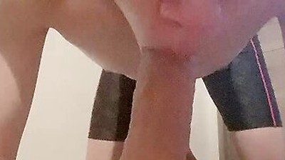 [no Hand Blow Job] Non-kei Handsome Licking A Dick Placed On The Floor