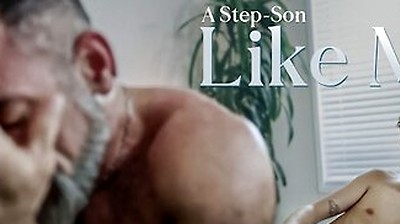 Dilf Lawson James Receives Nude Texts From Twink Stepson