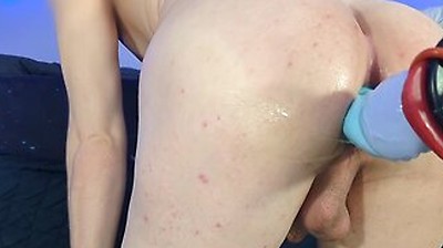 Femboy Riding And Using A Fucking Machine With Hydra