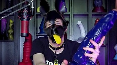 Dildo Unboxing: Luca Xl - Crackstuffers With Puppy Davey