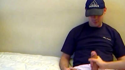 Str8 Delivery Guy Serviced his Huge Cock by a Client for Good Tip!
