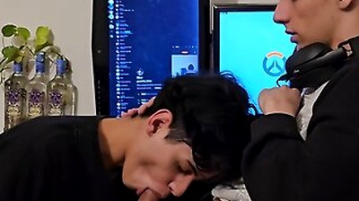 I Wanted Dick So I Teased My Boyfriend While He Was Playing