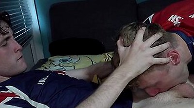 Multiple Cum Shots Twinks Soaks Strangers Bed