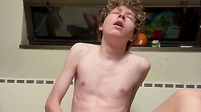 Teen 18+ Boy Masturbates(cum Shots)