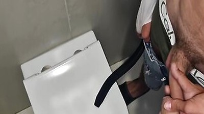 I Fucked A Straight Security Guard In The Urinal When He Stopped Me For A Check