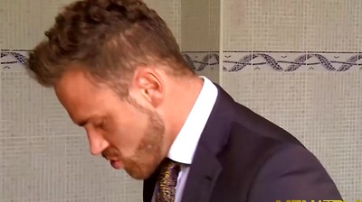 Hunk Logan Moore Anal Fucks Bearded Sunny Colucci