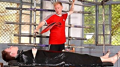 Playful Dom Twink : Aggressive Foot Fuck