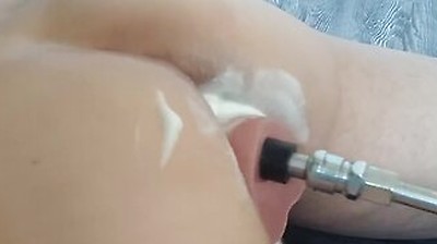 Quick Butt Drilling By The Ladies In Chat Before Bed