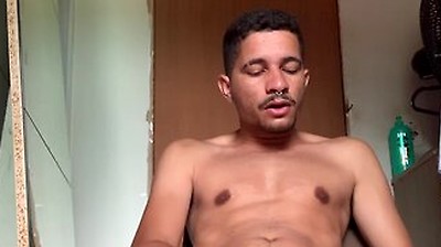 While The Bricklayer Worked In My House I Jerked Off In My Room And Came Delicious - Gay Solo!